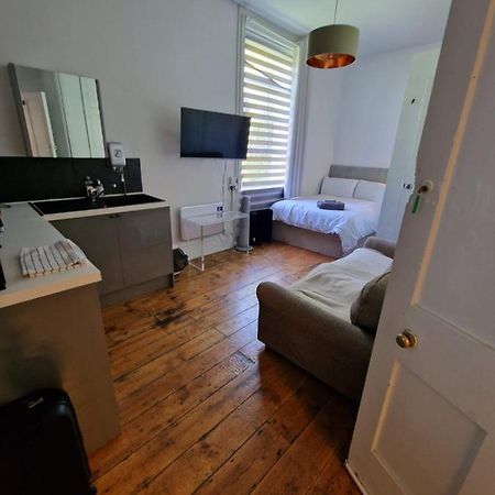 Apartmán 4 Quiet Compact Studio With Garden View - Best Location - Comfortable - Quiet Hove Exteriér fotografie