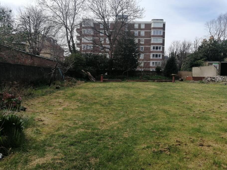 Apartmán 4 Quiet Compact Studio With Garden View - Best Location - Comfortable - Quiet Hove Exteriér fotografie