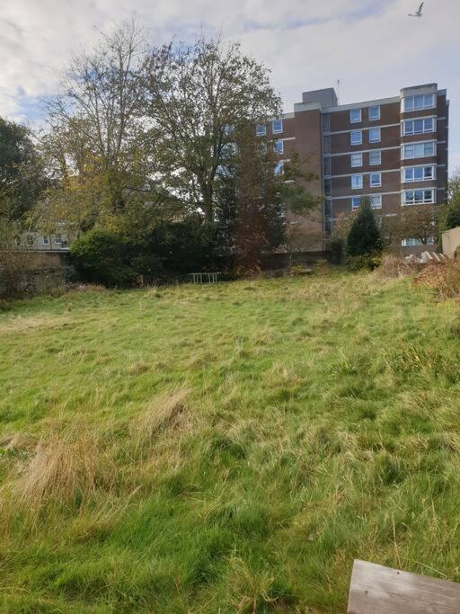 Apartmán 4 Quiet Compact Studio With Garden View - Best Location - Comfortable - Quiet Hove Exteriér fotografie