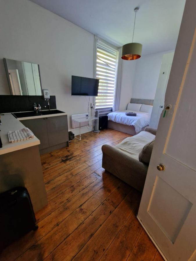 Apartmán 4 Quiet Compact Studio With Garden View - Best Location - Comfortable - Quiet Hove Exteriér fotografie